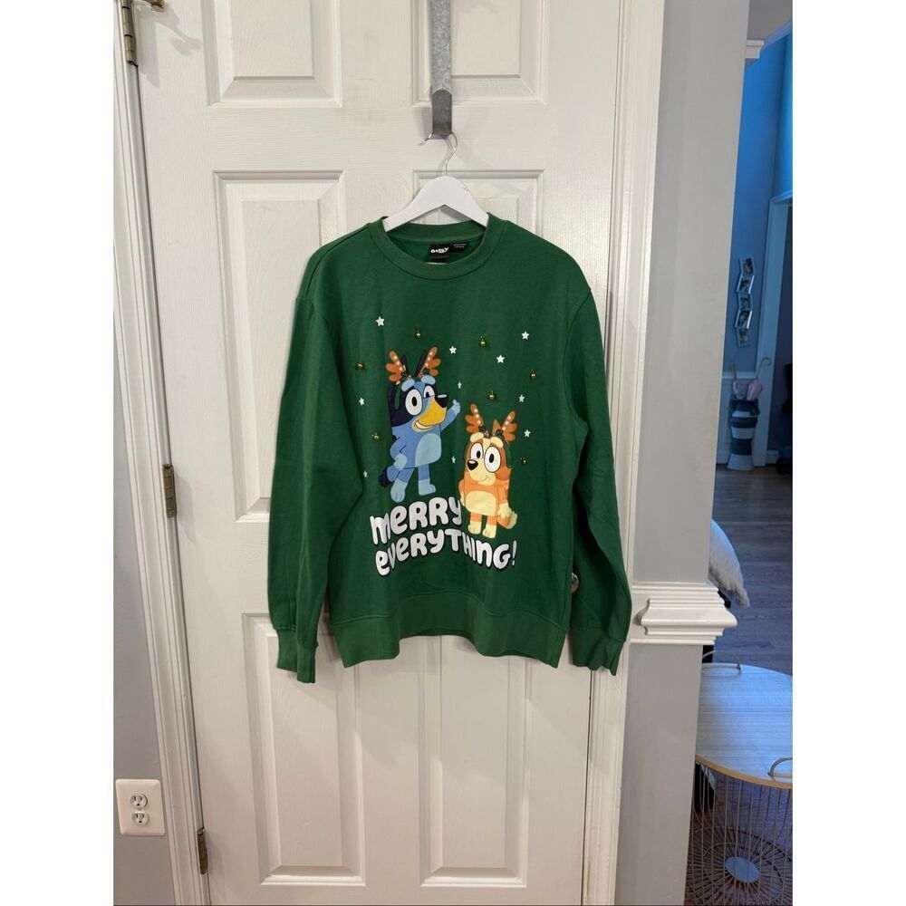 Bluey Green Bell Adorned Merry Everything Christmas Sweatshirt sz L NWOT